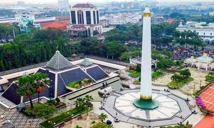 tugu pahlawan surabaya